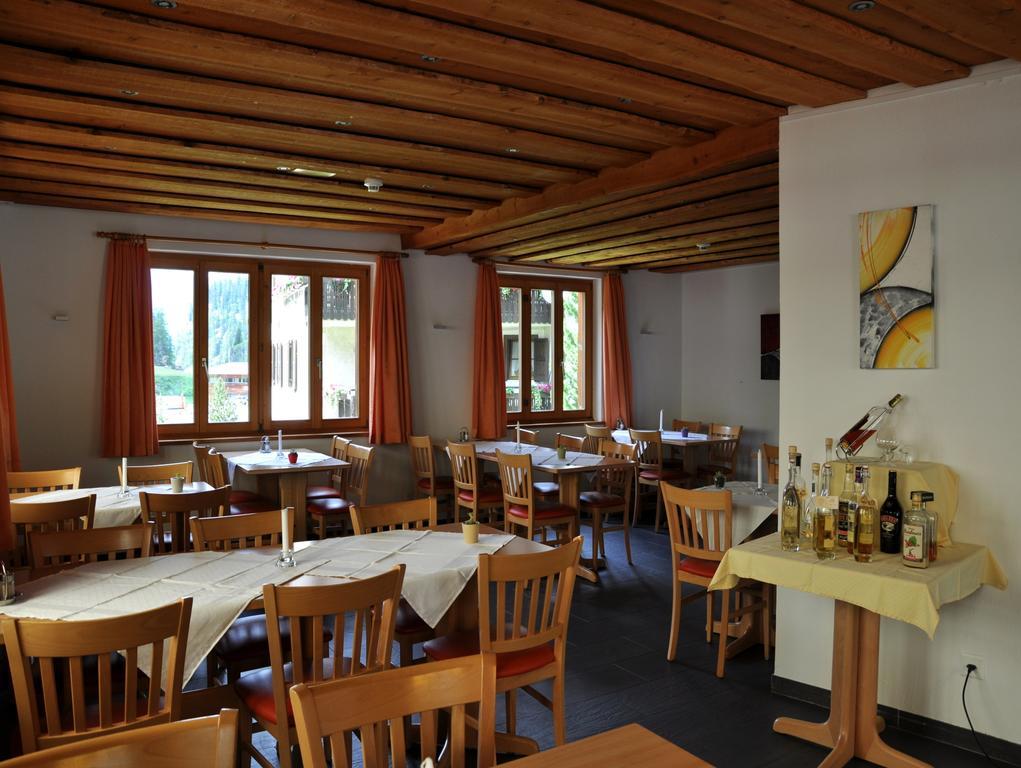 Hotel Ladina Bergün Buitenkant foto