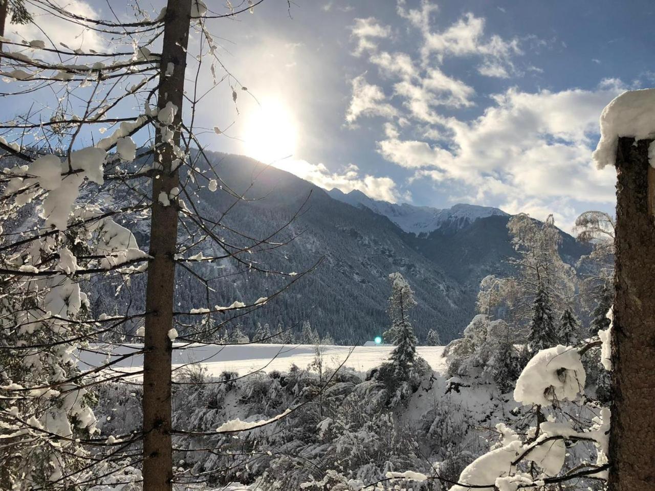 Hotel Ladina Bergün Buitenkant foto